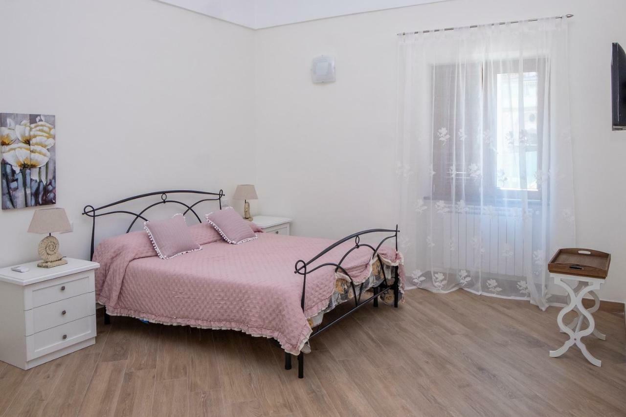 Appartamento In Villa Ariel فيكو إيكوينس المظهر الخارجي الصورة