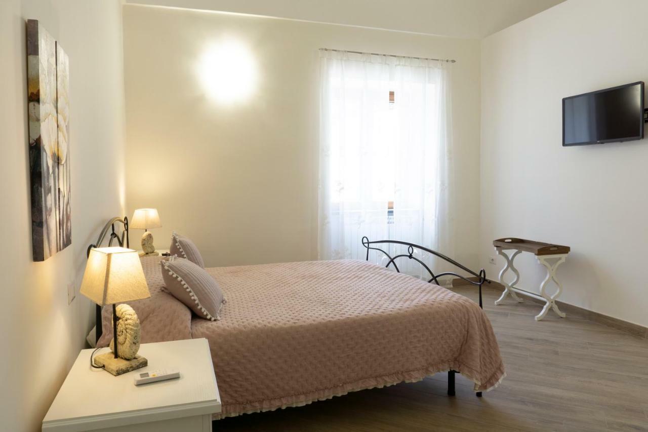 Appartamento In Villa Ariel فيكو إيكوينس المظهر الخارجي الصورة