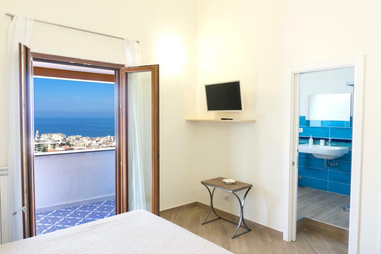 Appartamento In Villa Ariel فيكو إيكوينس المظهر الخارجي الصورة